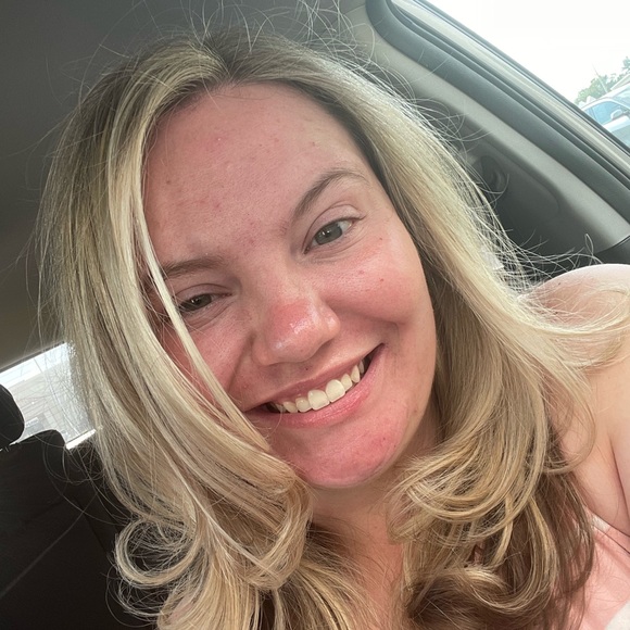 Meet your Posher, Lauren - Picture 7 of 10